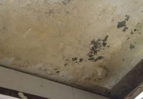 西陵阳台漏水维修公司分享下西陵卫生间渗水维修需要注意哪些问题。